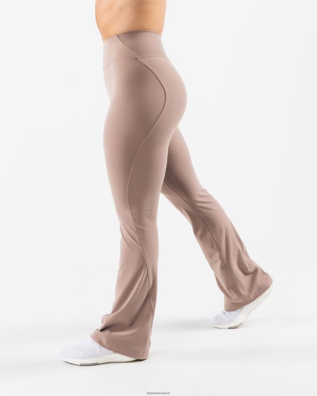 Clothing IE Alphalete Women Aura Flared Pant Sand Brown 2L4400394