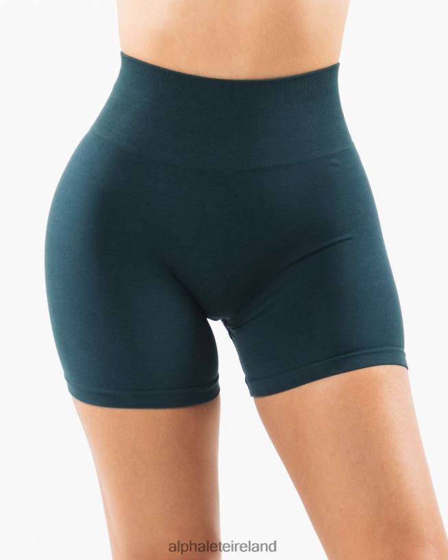 Clothing IE Alphalete Women Amplify Short 4.5