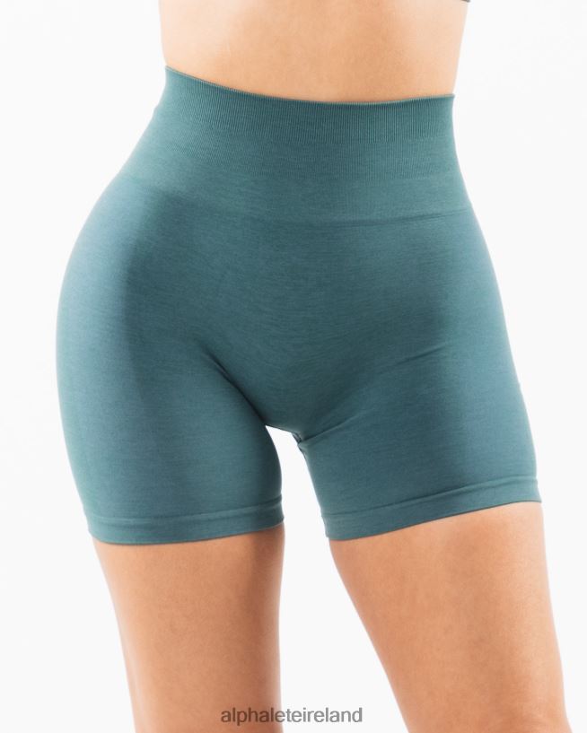 Clothing IE Alphalete Women Amplify Short 4.5