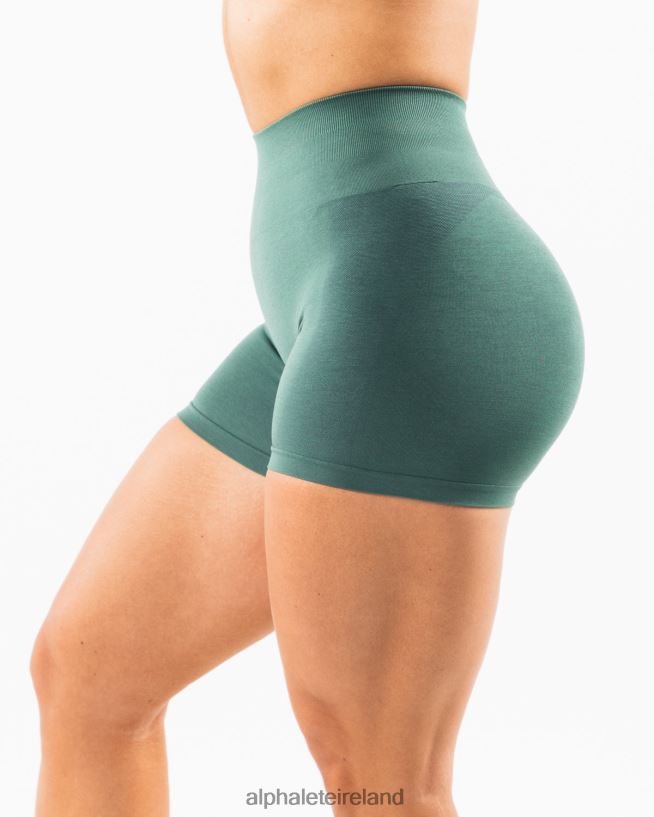 Clothing IE Alphalete Women Amplify Short 4.5