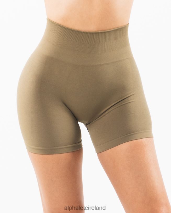 Clothing IE Alphalete Women Amplify Short 4.5