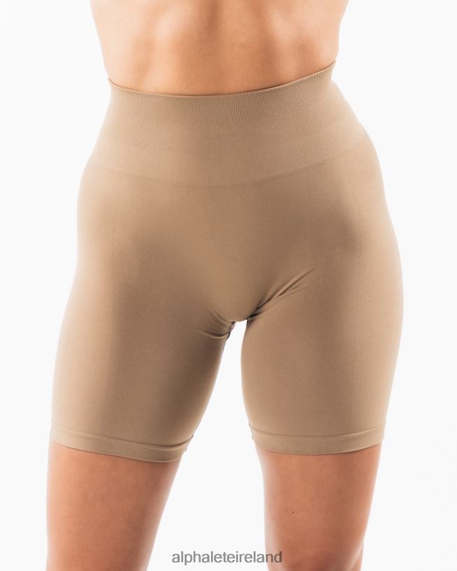 Clothing IE Alphalete Women Amplify Short 6.5