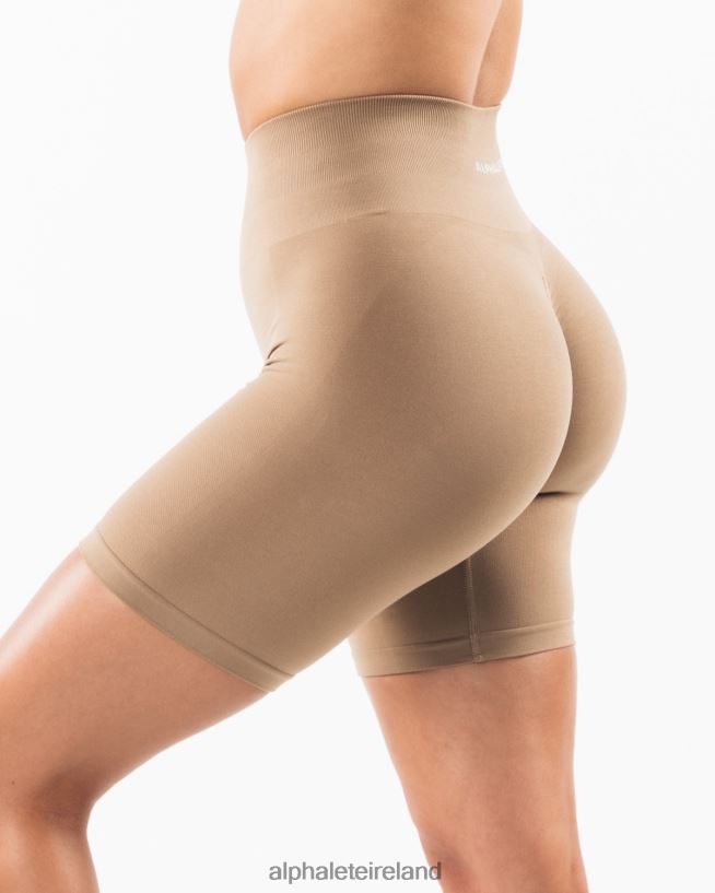 Clothing IE Alphalete Women Amplify Short 6.5